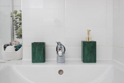 Charming Apartment in the Heart of Pimlico - image 21