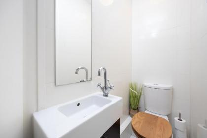 Charming Apartment in the Heart of Pimlico - image 24