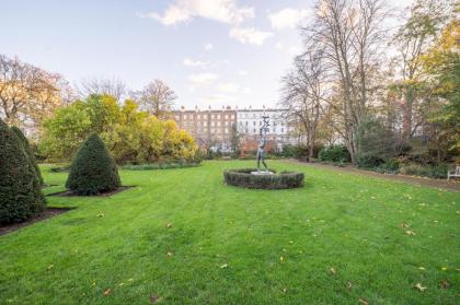 Bright Belgravia Home by UnderTheDoormat - image 23