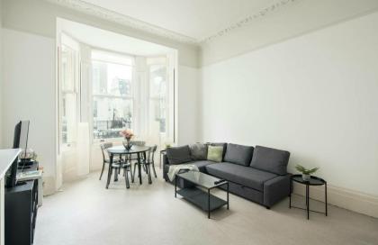 Remarkable 2-Bed Apartment in London