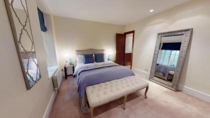 Eighteen Rutland Gate - image 21