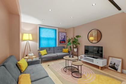 Stylish Apartment in Euston and near Camden with Private Roof Terrace - image 26