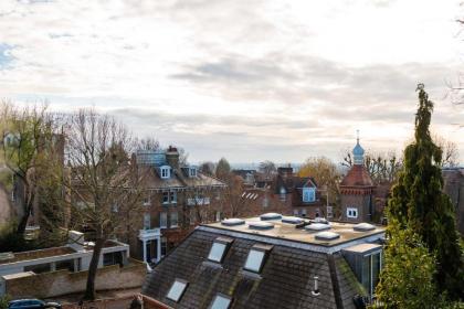 Hampstead Luxury Flat-Hosted by Sweetstay - image 22