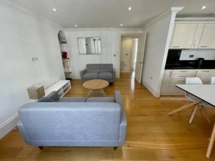 Fitzrovia 2 Bed modern +Lift central London - image 21