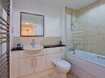 Fitzrovia 2 Bed modern +Lift central London - image 25