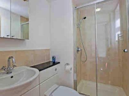 Fitzrovia 2 Bed modern +Lift central London - image 26
