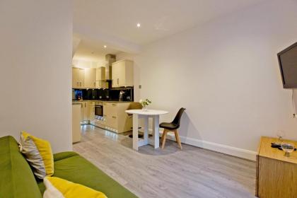 Marylebone London 2 Bed near Harley St & Regents park - image 1