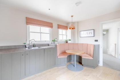 Luxurious 3BD Flat - Sloane Square Chelsea! - image 21