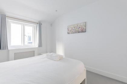 Central & Stylish 2BD Home near Kensington Gardens - image 22