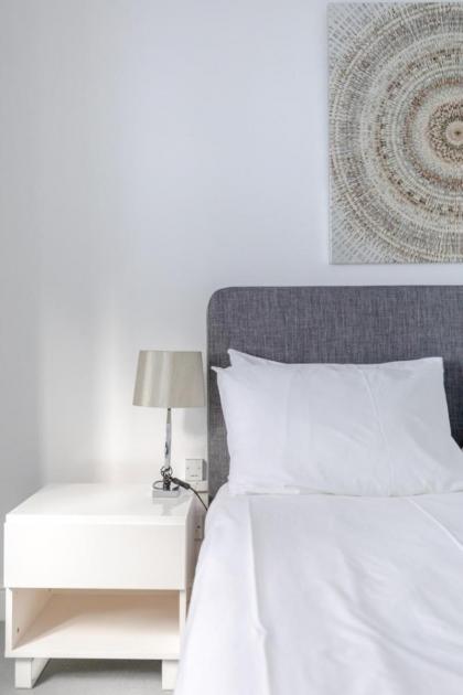 Central & Stylish 2BD Home near Kensington Gardens - image 26