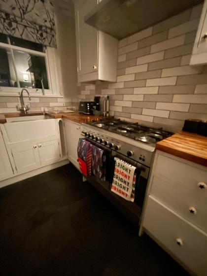 Shepherds Bush Holiday home - image 23