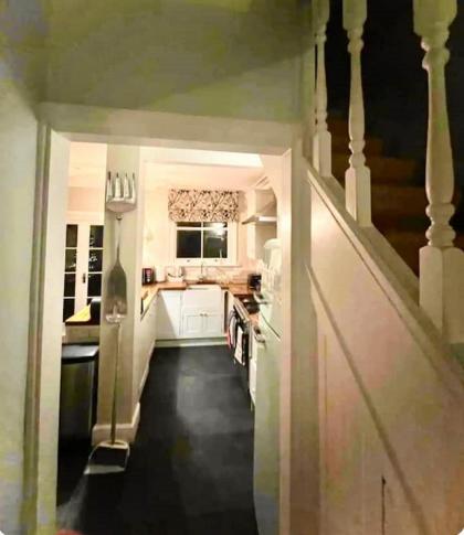 Shepherds Bush Holiday home - image 24