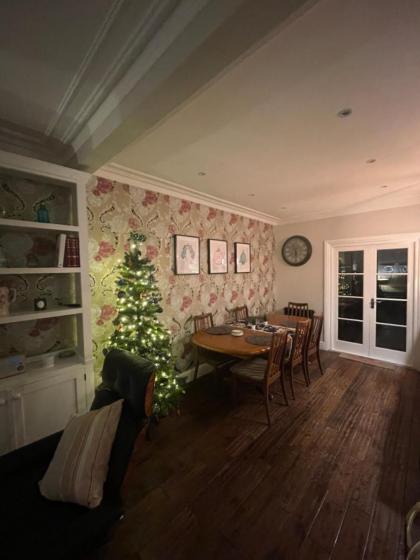 Shepherds Bush Holiday home - image 30