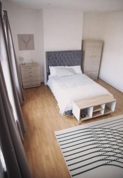 2 bedrooms flat in hammersmith - image 25
