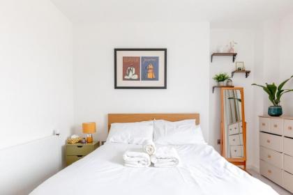 Beautifully Decorated 1BD Flat - Heart of London! - image 21