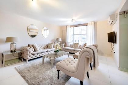 CAMDEN Lux Suite-Hosted by Sweetstay - image 14