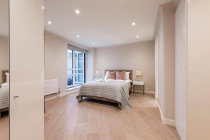 Beautiful 2-bed flat-Hosted by Sweetstay - image 23