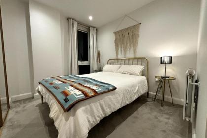 Stylish 2BD Flat wIncredible View of London - Bow