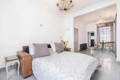 Victoria Belgravia Townhouse Apartments - image 27