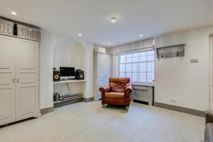 Victoria Belgravia Townhouse Apartments - image 29