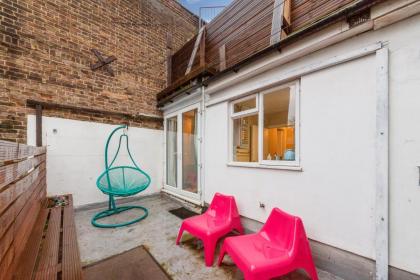 Flat 1 - 2 Bedrooms and Private Terrace - image 23