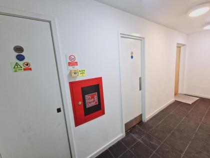 Deluxe 2-Bed Apartment Near Shoreditch - image 26