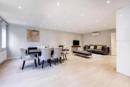 Stunning 2-bedroom-hosted by Sweetstay London 