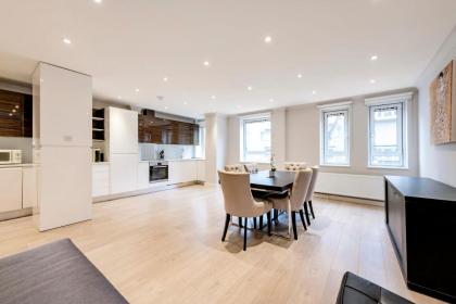 Stunning 2-bedroom-hosted by Sweetstay - image 23