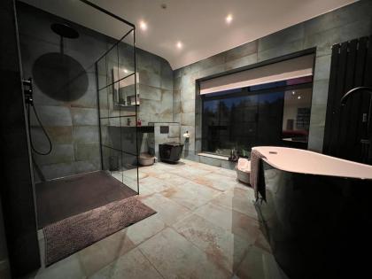 Westleigh - image 4