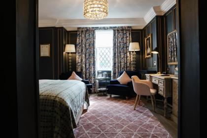 The White Hart Hotel - image 23