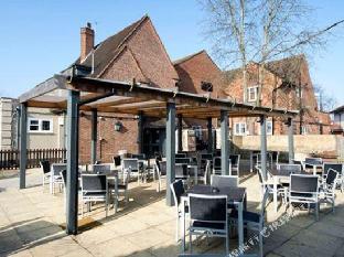 London Twickenham East - image 7