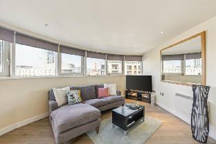 Two bedroom Apartment - Chelsea - image 2