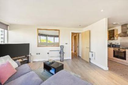 Two bedroom Apartment - Chelsea - image 8