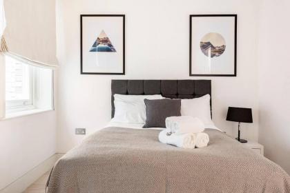 Beautiful 2-Bed Apartment in Central London - image 21