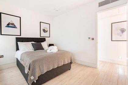 Beautiful 2-Bed Apartment in Central London - image 22