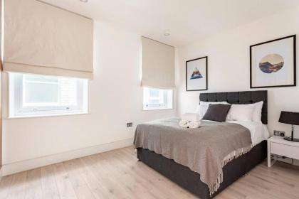 Beautiful 2-Bed Apartment in Central London - image 23