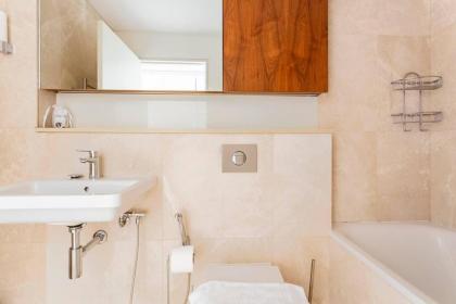 Beautiful 2-Bed Apartment in Central London - image 26