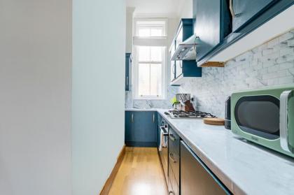 2 Bedroom in Center of London - image 26
