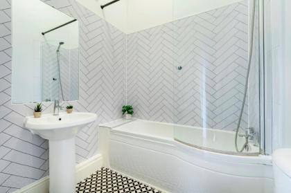 2 Bedroom in Center of London - image 28