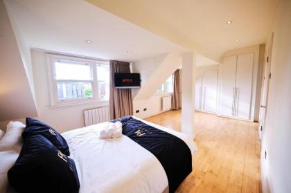 Pluxa Ebony Suite - image 29