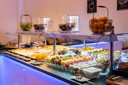 Tryp Madrid Atocha Hotel - image 14