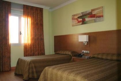 Hotel 4C Puerta Europa - image 4