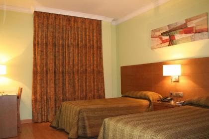 Hotel 4C Puerta Europa - image 5