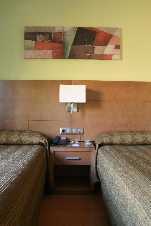 Hotel 4C Puerta Europa - image 6