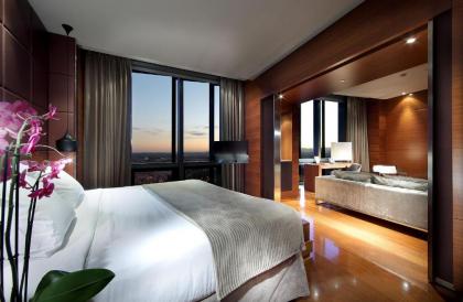 Eurostars Madrid Tower - image 4