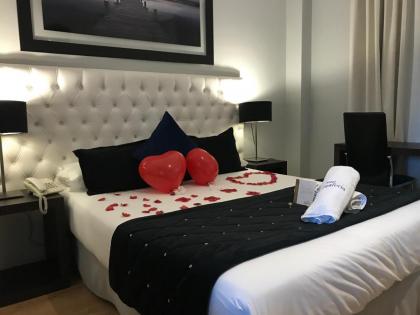 Hotel Suites Feria de Madrid - image 9