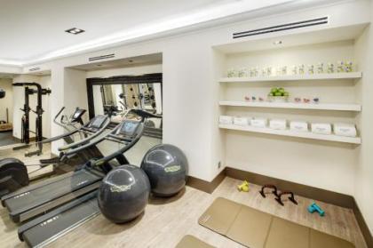 Gran Hotel Sercotel Conde Duque - image 20