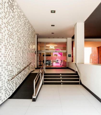 Ilunion Suites Madrid - image 2