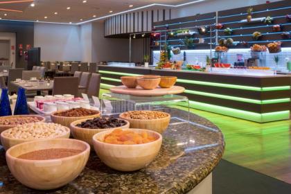 Madrid Marriott Auditorium Hotel & Conference Center - image 13