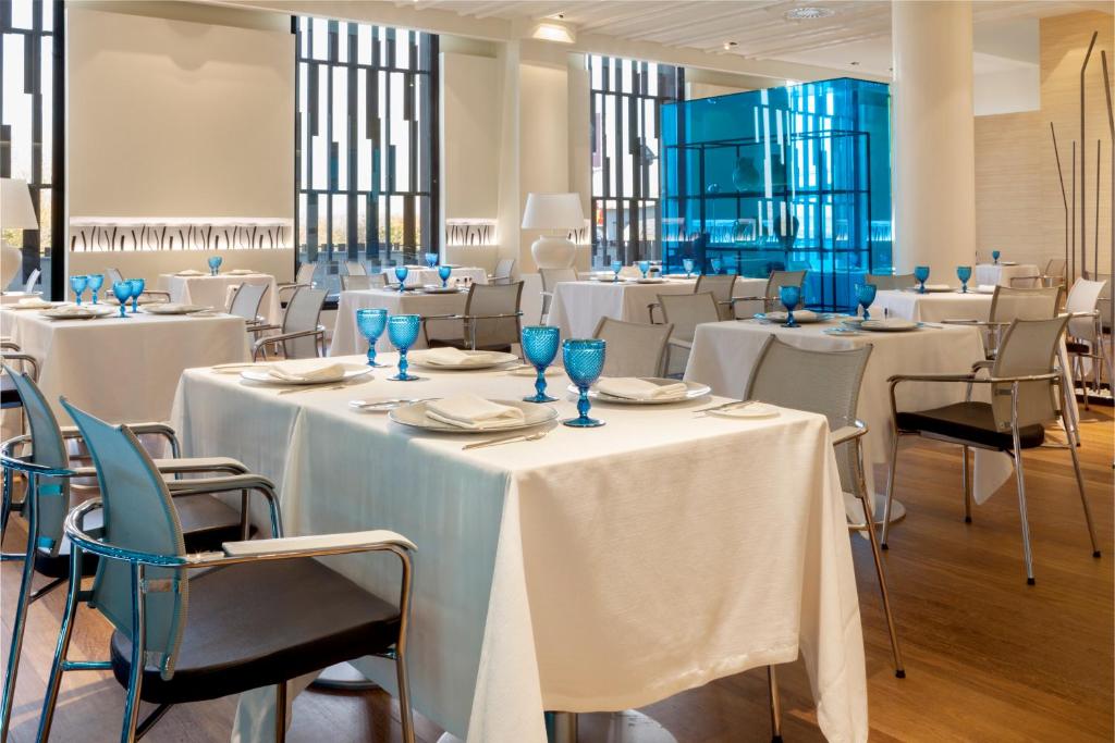 Madrid Marriott Auditorium Hotel & Conference Center - image 7